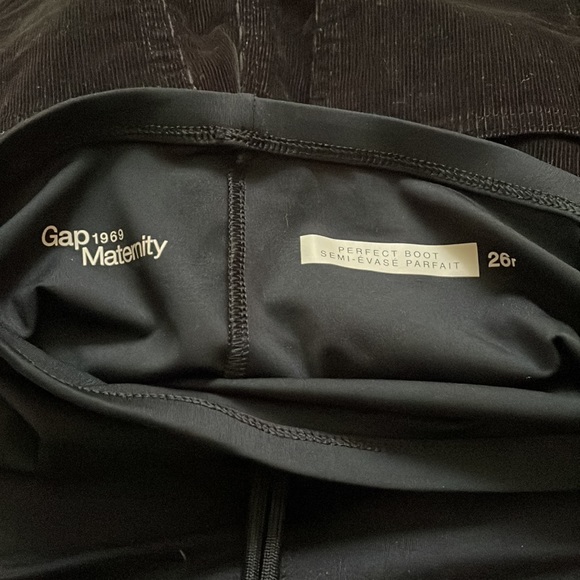 Gap maternity - size 26 corduroy pants - Picture 3 of 3